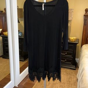 Mono Reno casual black Lacey dress worn once size medium